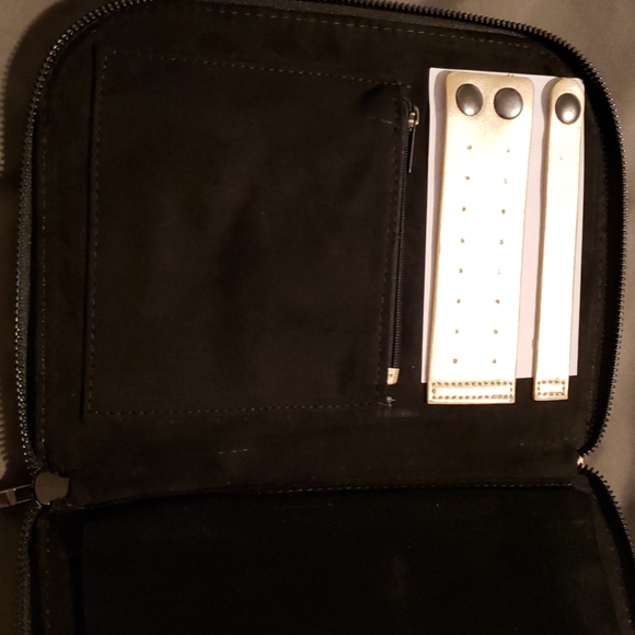 ⭐3/$25⭐H by HALSTON Jewlery portfolio case. - Picture 2 of 4
